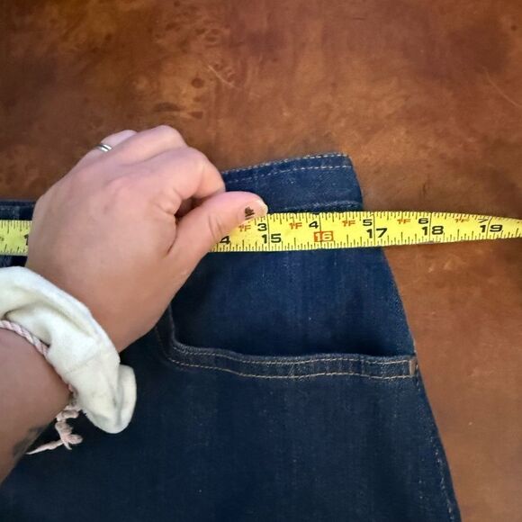 Chaps Button Down Front Denim Jean Skirt Women's Size 8 Dark Blue - Picture 10 of 11